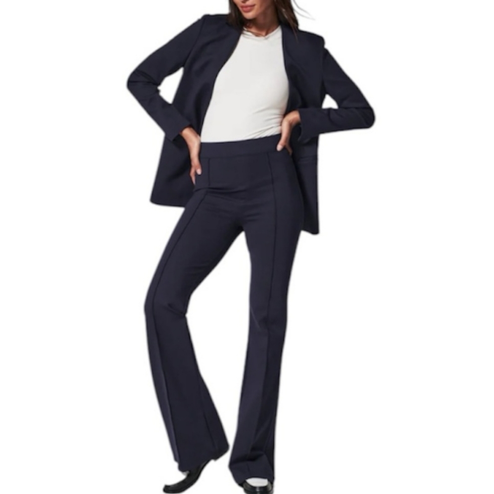 Spanx The Perfect Pants Hi Rise Flare in Black Size Medium